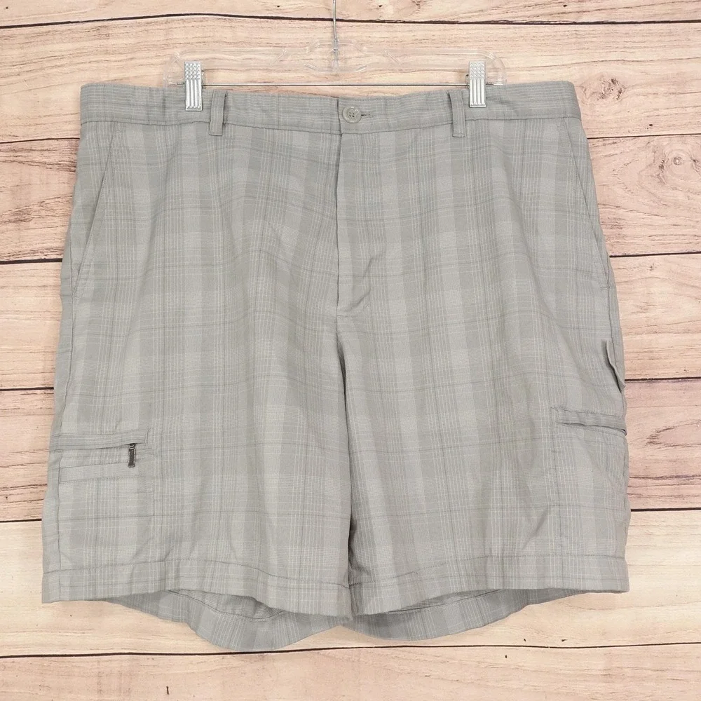 Greg Norman Shorts Mens 40 Gray Plaid Microfiber Stretch 9 Inseam Golf